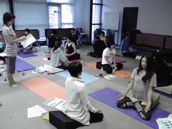 20091212Yoga1